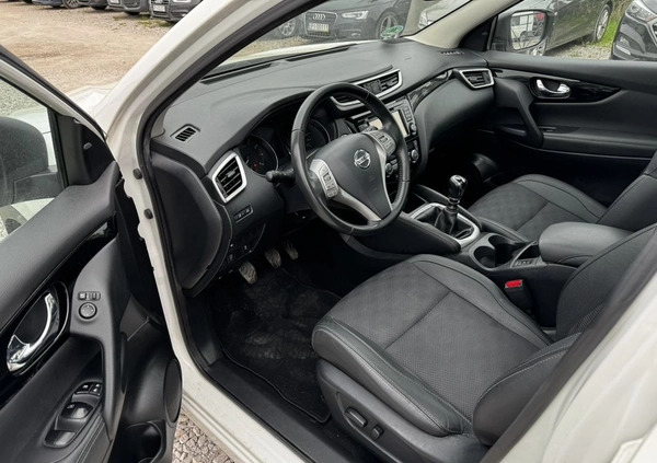 Nissan Qashqai cena 61900 przebieg: 155000, rok produkcji 2016 z Jastrowie małe 781